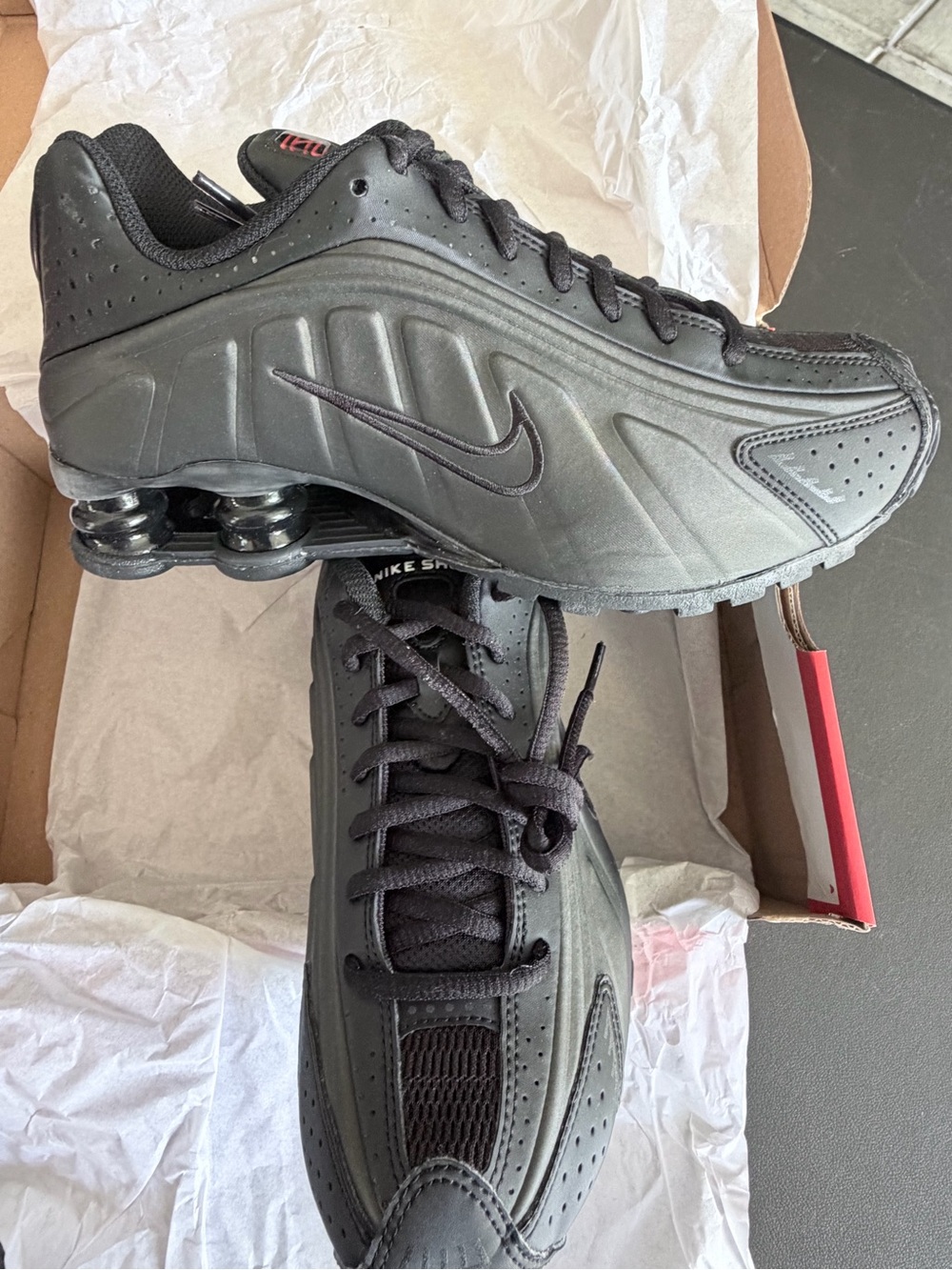 Nike Youth Black Athletic Shock-Absorbing Running Shoes 5 youth